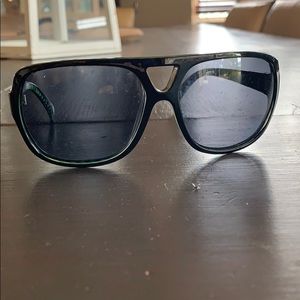 Electric sunglasses